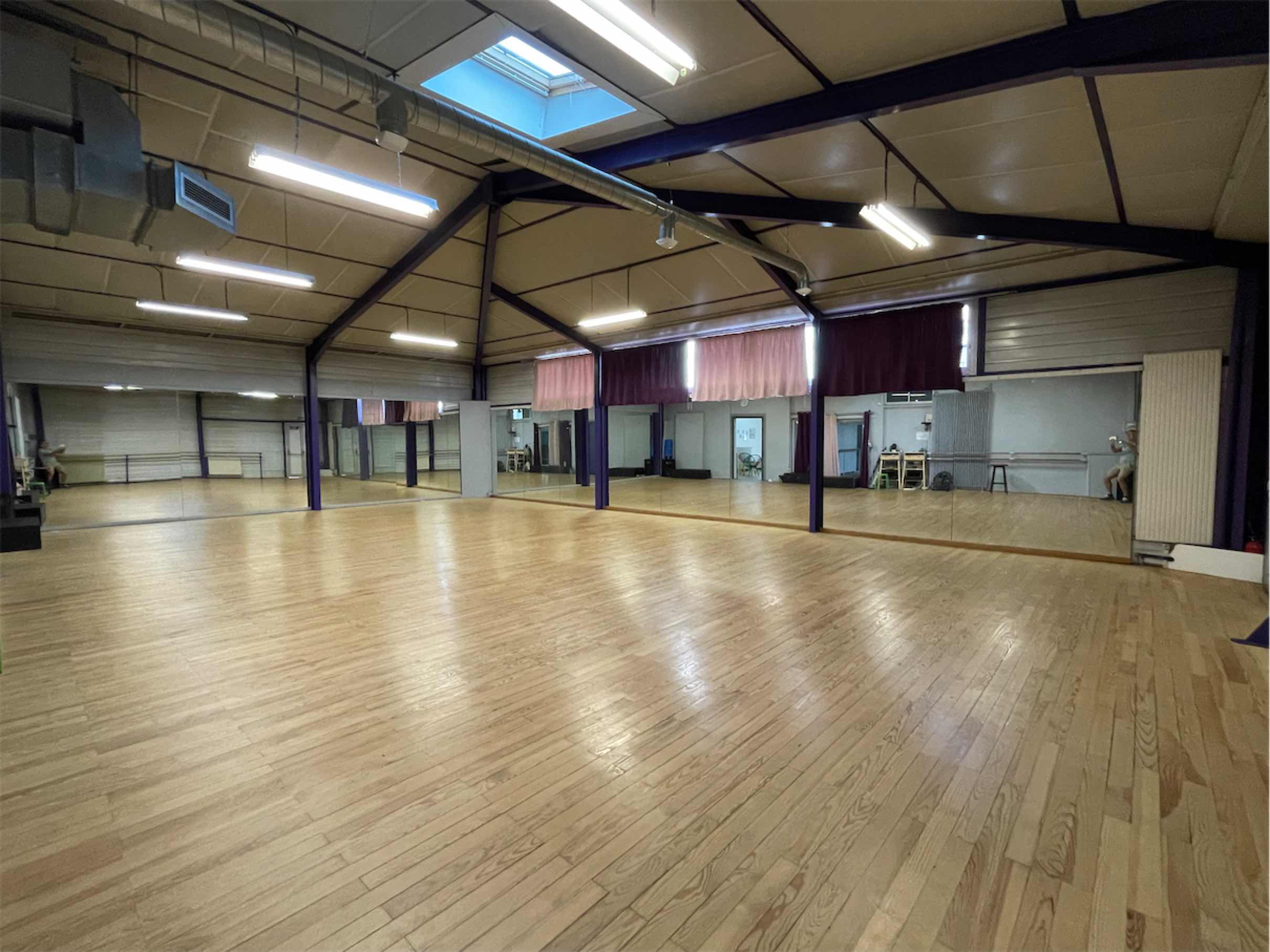 salle de cours du studio 8 danse tarbes